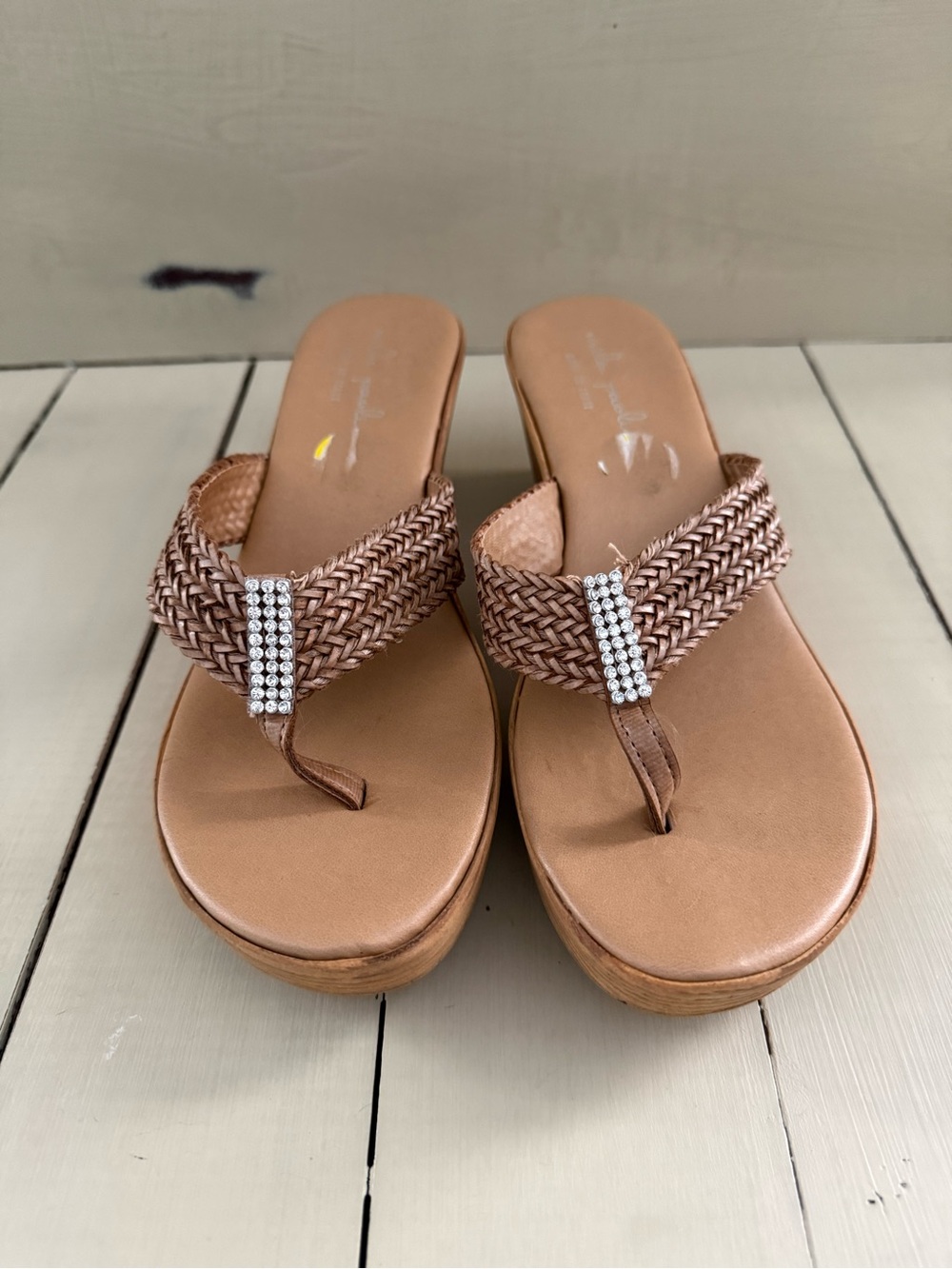 Mila Paoli Woven Thong Platform Sandals in Tan with Rhinestone Accent Size 9